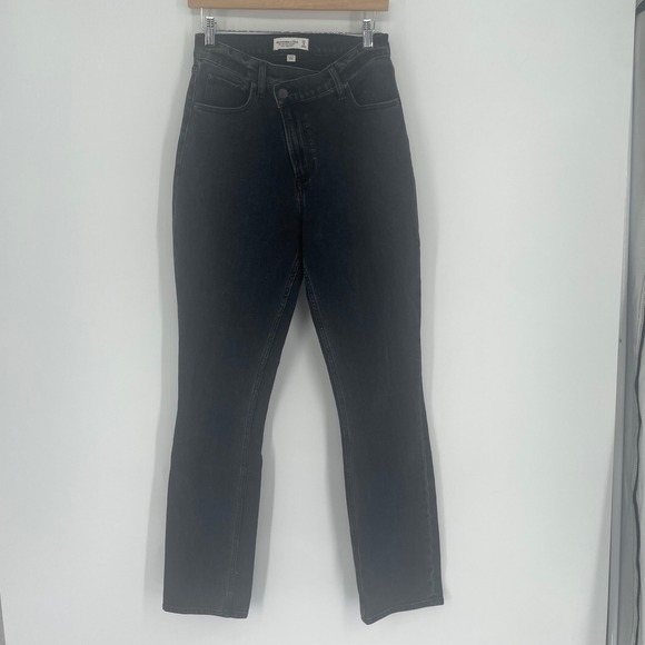 Abercrombie & Fitch Denim - Abercrombie & Fitch Curve 90s Slim Straight High Rise Assymeticrical Jeans sz 27